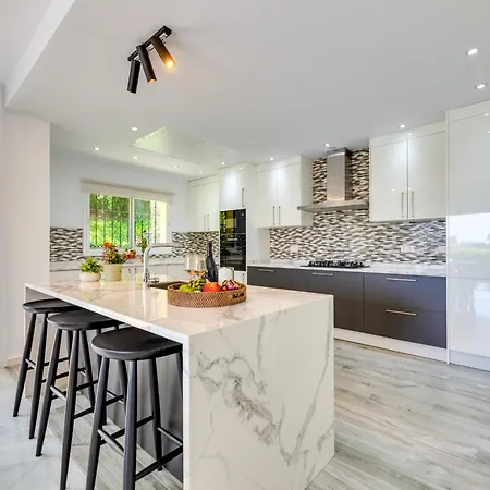 Vacation I Nadal, Private Pool, Lush Garden, Beaches At Your Doorstep *