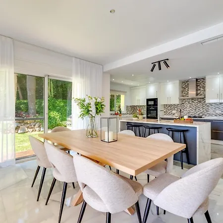 Vacation I Nadal, Private Pool, Lush Garden, Beaches At Your Doorstep וילה